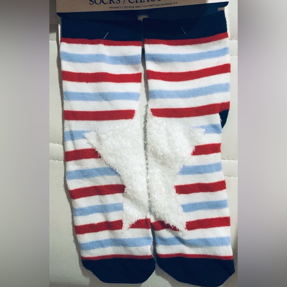 Pair of Red white & blue patriotic Americana striped socks new -‎ 1 pair